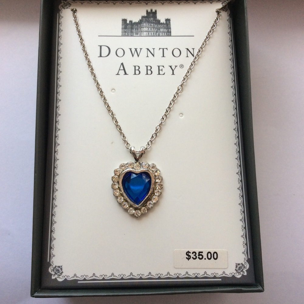 Downtown Abby necklace 💙